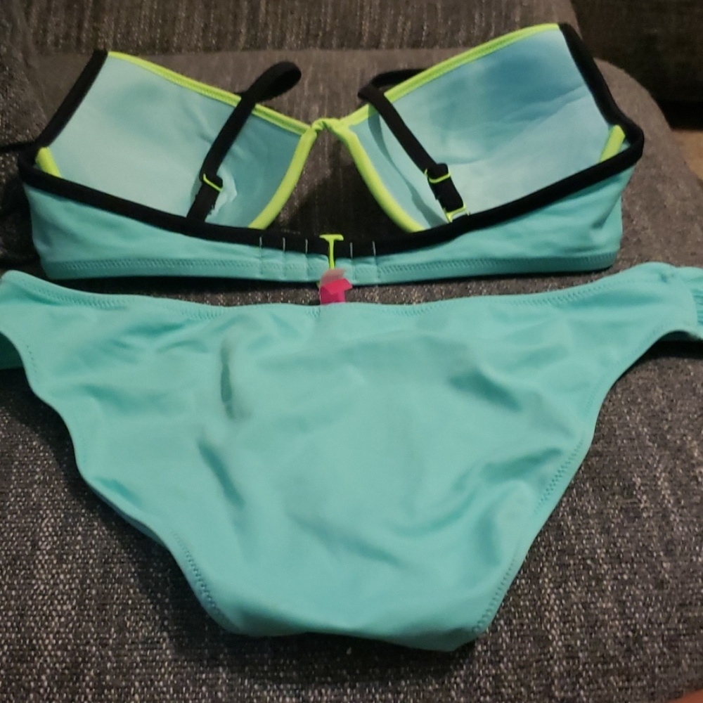 Color Block Victoria Secret Bikini - Picture 3 of 3